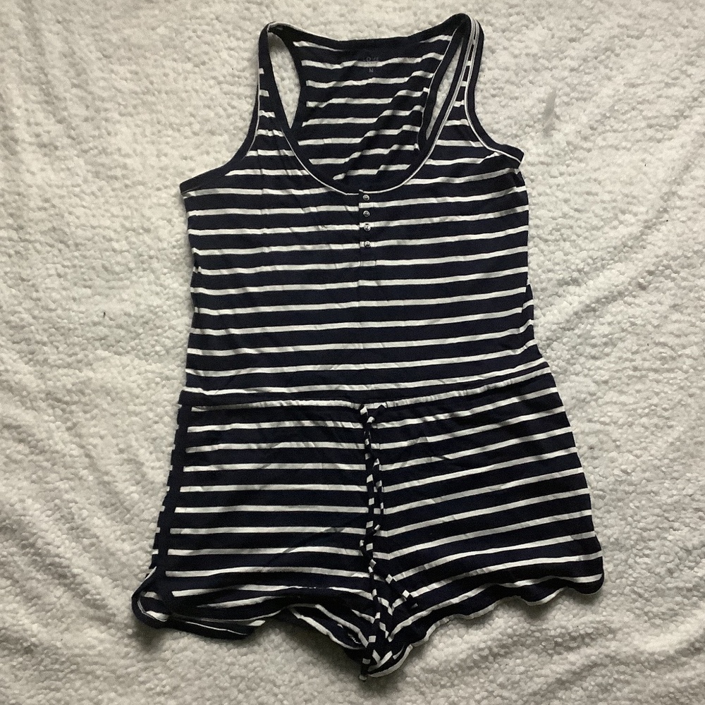 GAP NWT Romper stripes